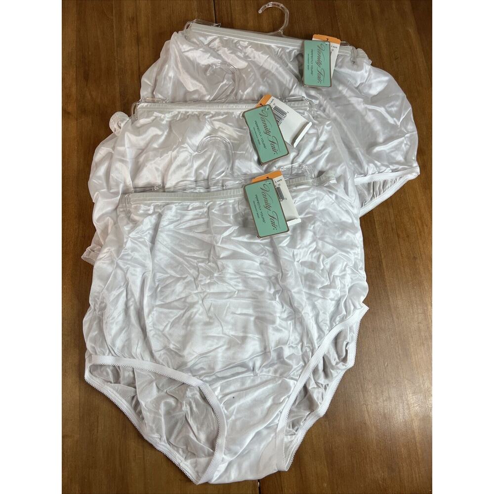 Vanity Fair Perfectly Yours Ravissant Tailored Brief Size 7, 15712, 3 Pairs New